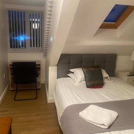 Clifton Hotel Newcastle Room photo