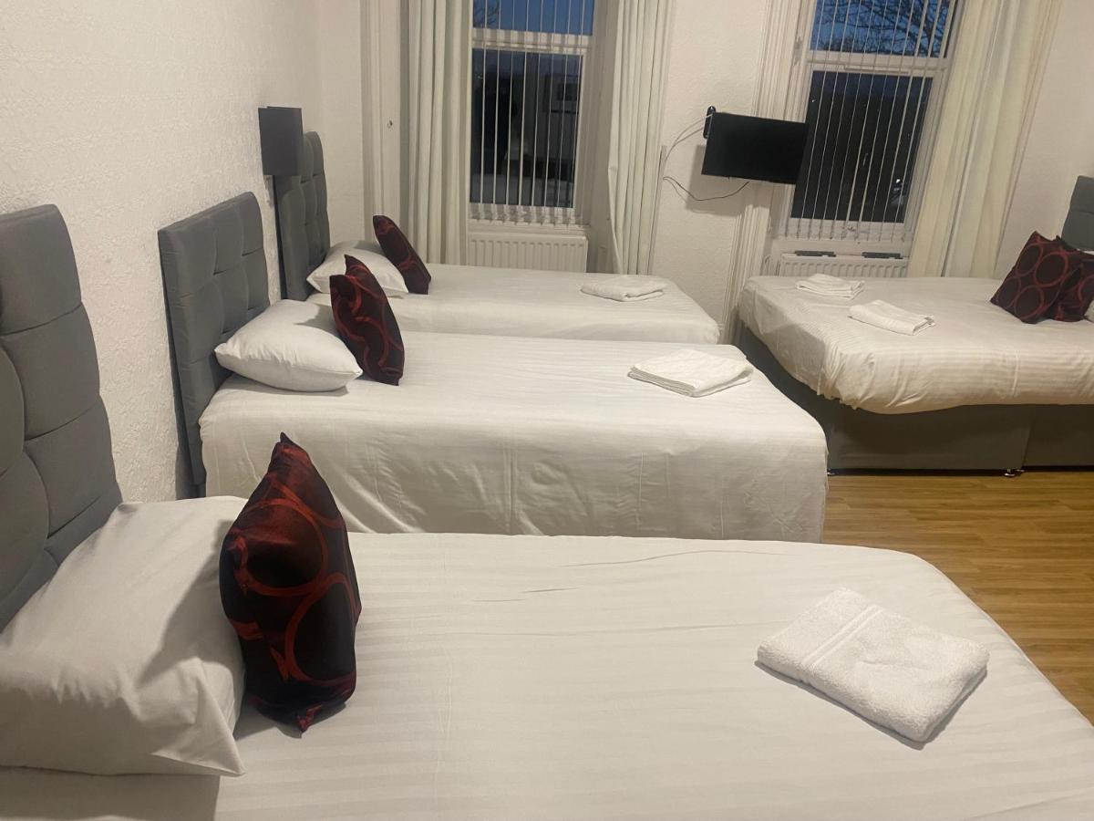 Clifton Hotel Newcastle Room photo