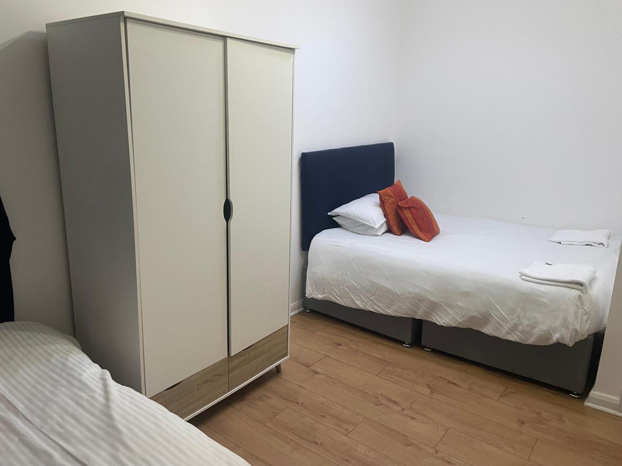 Clifton Hotel Newcastle Room photo